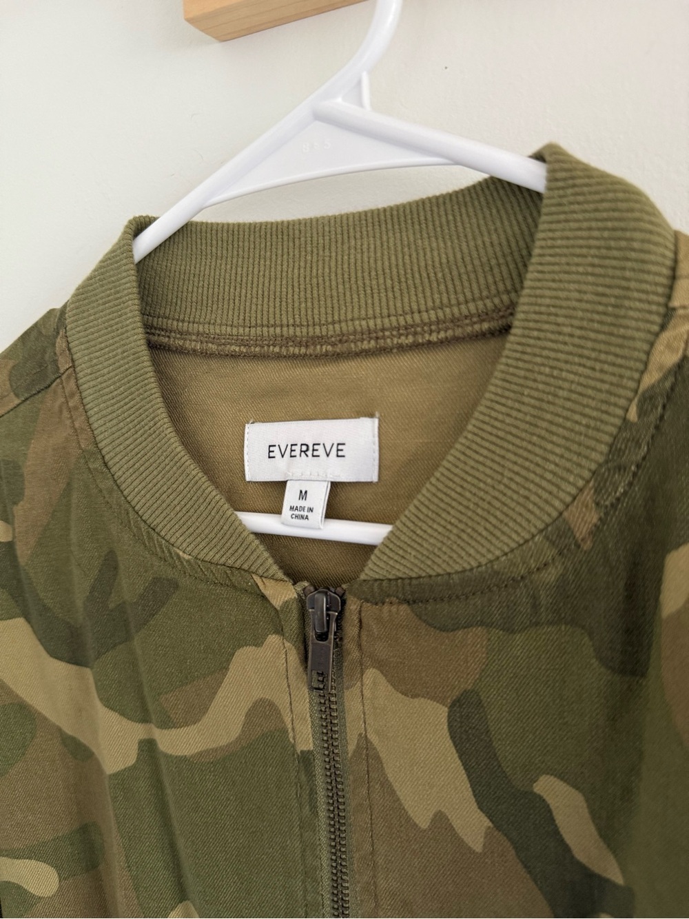 Evereve Olive and Tan Camo Bomber Jacket Medium Linen Blend - Picture 5 of 5